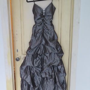 Gorgeous Formal Gown, Perfect for Prom!